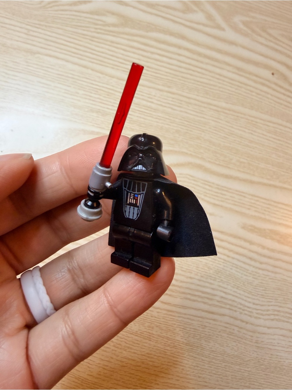 Lego 2005 Star Wars Darth Vader with Light Up Lightsaber Minifigure sw0117